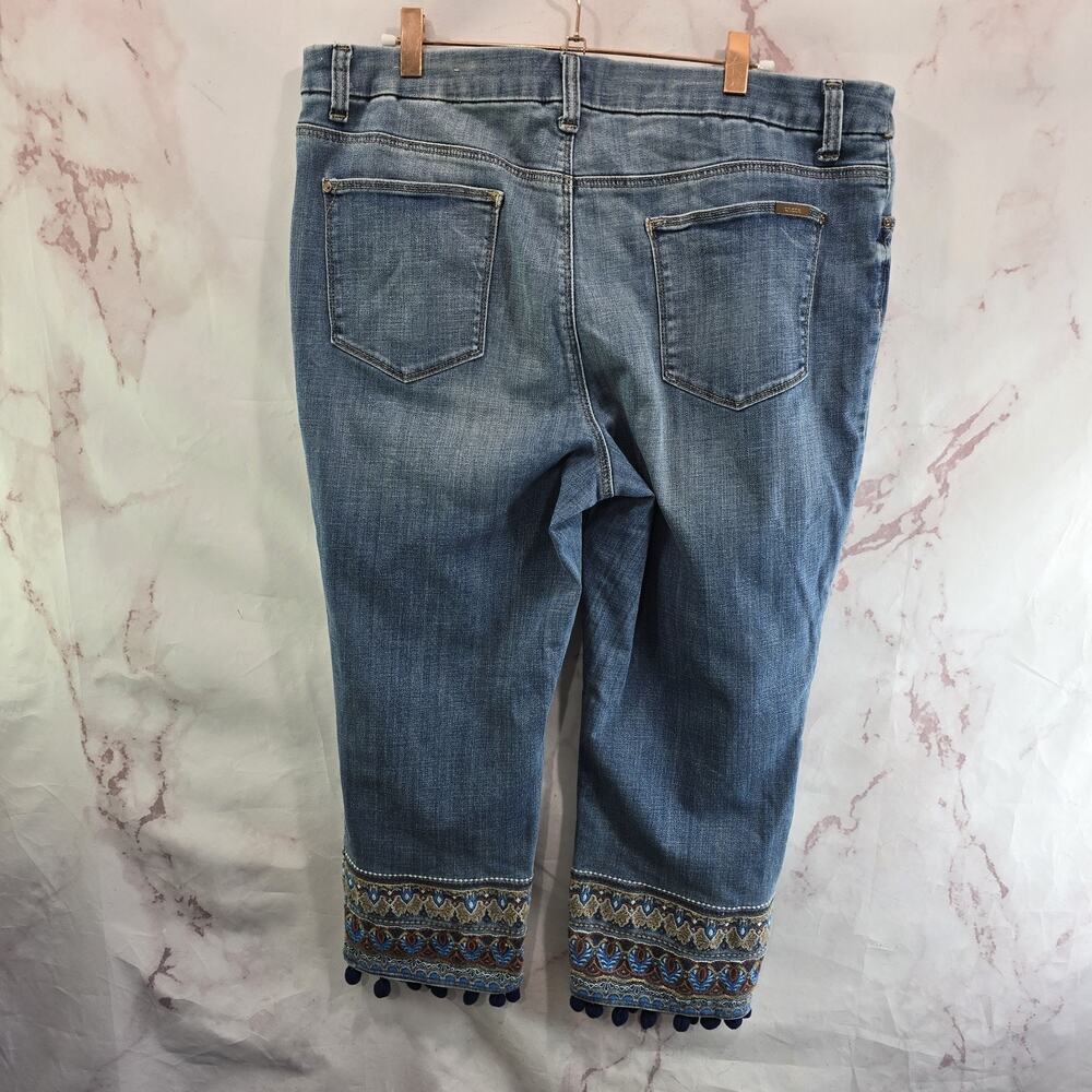 Chicos Jeans Womens 16 3 So Slimming Girlfriend Slim Leg Crop Denim Embroidered